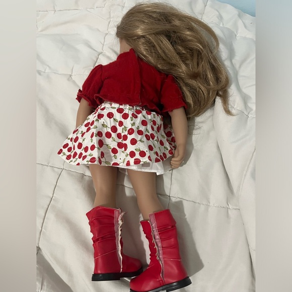 Maplelea Léonie Doll (good condition) - Picture 7 of 7